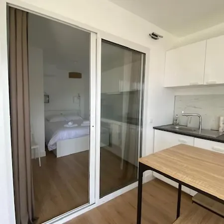 Beautiful Flat For 4 Very Closed To The *